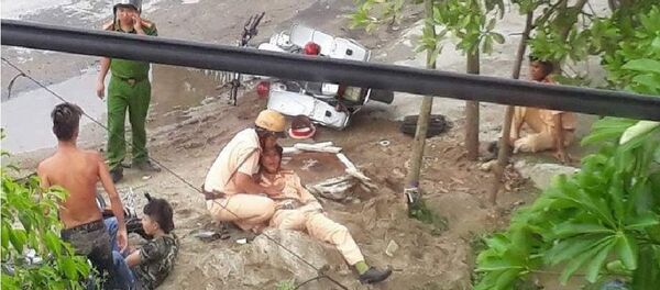 Hiện trường vụ đâm xe vào CSGT - Sputnik Việt Nam