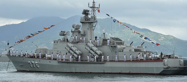 Tàu tên lửa Molniya 1241.8 số hiệu 376 của Hải quân nhân dân Việt Nam - Sputnik Việt Nam