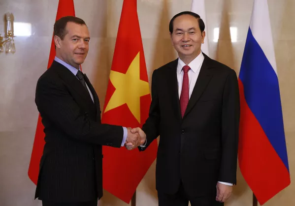 Thủ tướng Nga Dmitry Medvedev gặp Chủ tịch Việt Nam Trần Đại Quang ở Matxcơva. Thủ tướng Nga Dmitry Medvedev gặp Chủ tịch Việt Nam Trần Đại Quang ở Matxcơva. - Sputnik Việt Nam