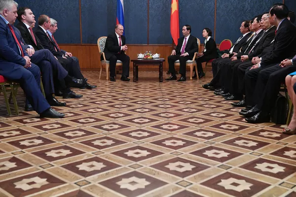 Chủ tịch Ủy ban TƯ Đảng Cộng sản Nga Gennady Zyuganov tại cuộc gặp Chủ tịch CHXHCN Việt Nam Trần Đại Quang ở Matxcơva. Chủ tịch Ủy ban TƯ Đảng Cộng sản Nga Gennady Zyuganov tại cuộc gặp Chủ tịch CHXHCN Việt Nam Trần Đại Quang ở Matxcơva. - Sputnik Việt Nam