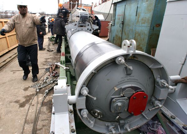 Lắp đặt hệ thống tên lửa siêu thanh BrahMos trên tàu khu trục Teg Lắp đặt hệ thống tên lửa siêu thanh BrahMos trên tàu khu trục Teg - Sputnik Việt Nam