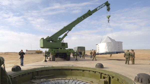 Lực lượng tên lửa chiến lược Nga của sân bay vũ trụ Baikonur tại bãi thử №175 trước khi phóng tên lửa liên lục địa RS-18 Stilet - Sputnik Việt Nam