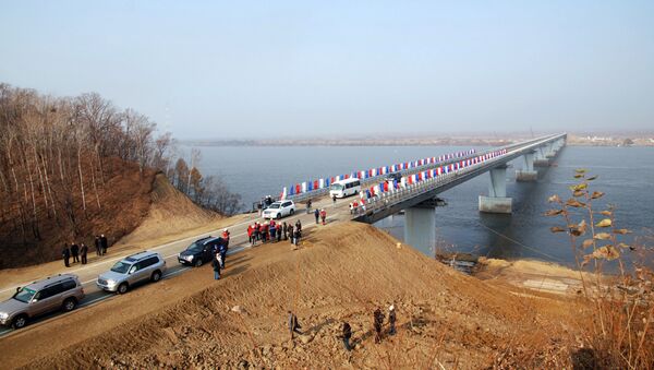 Khai trương cầu trên Đảo Lớn Ussuri - Sputnik Việt Nam