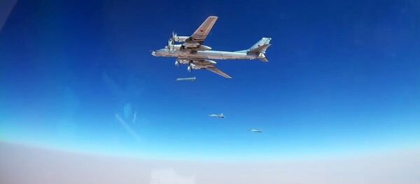 Пуск бомбардировщиком Ту-95МС крылатой ракеты Х-101 по объектам ДАИШ в Сирии - Sputnik Việt Nam