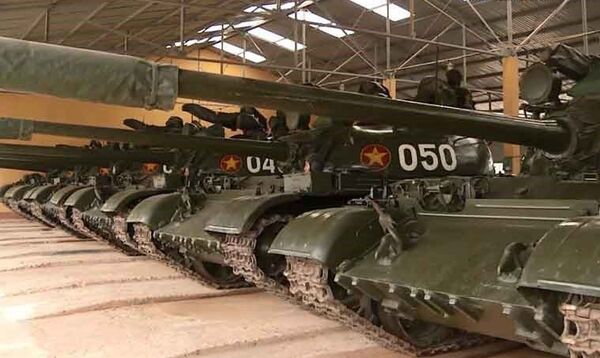 Lực lượng xe tăng Việt Nam trong khu vực Đông Nam Á có thể nói được xếp hàng top với số lượng lớn, đặc biệt là đã trải qua thực tiễn chiến trường đúc kết được vô số kinh nghiệm về tác chiến sử dụng xe tăng trên chiến trường. Thực tiễn chiến đấu là thứ mà lực lượng tăng – thiết giáp đa số các nước Đông Nam Á thiếu vắng - Sputnik Việt Nam