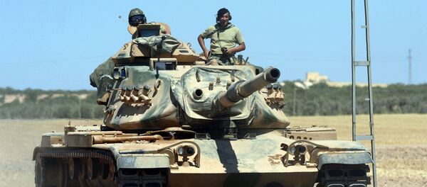 Турецкие военные на танке. Архивное фото - Sputnik Việt Nam