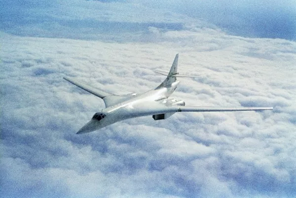 Máy bay ném bom Mỹ B-1 Mỹ thua sút những gì so với Tu-160 của Nga Máy bay ném bom Mỹ B-1 Mỹ thua sút những gì so với Tu-160 của Nga - Sputnik Việt Nam