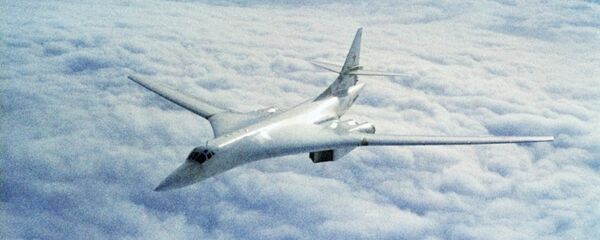 Máy bay ném bom chiến lược Tu-160 - Sputnik Việt Nam