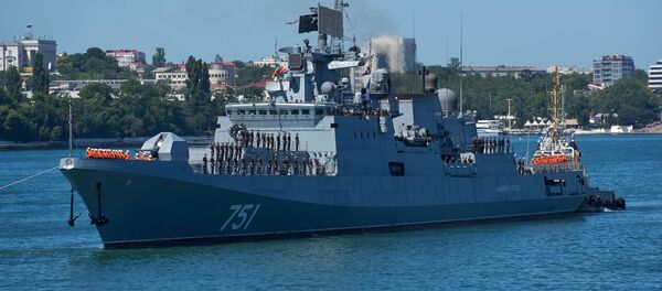 Новый фрегат Черноморского флота Адмирал Эссен, прибывший в Севастополь после выполнения боевых задач у берегов Сирии - Sputnik Việt Nam
