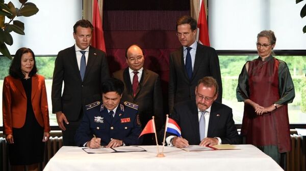 Lễ ký thoả thuận giữa lực lượng Cảnh sát biển Việt Nam và tập đoàn đóng tàu Damen về dự án đóng 6 tàu cảnh sát biển đa năng - Sputnik Việt Nam