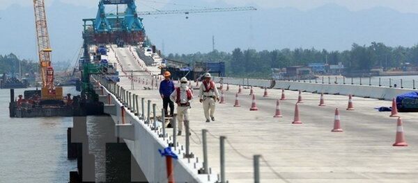 Trên công trường xây dựng cầu Tân Vũ-Lạch Huyện. - Sputnik Việt Nam