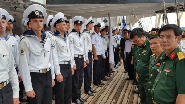Ngày 10 tháng 7 năm 2017 thuyền buồm huấn luyện «Nadezhda» (Hy vọng) đã đến cảng Hải phòng, Việt Nam - Sputnik Việt Nam