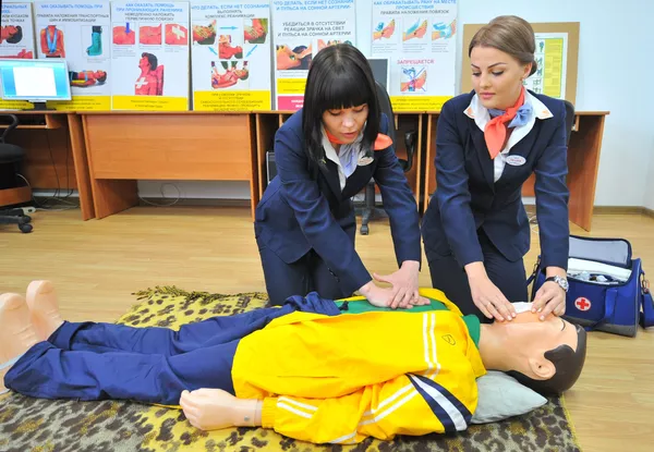 Tiếp viên tương lai của hãng hàng không Nga học cấp cứu khách hàng Tiếp viên tương lai của hãng hàng không Nga học cấp cứu khách hàng - Sputnik Việt Nam