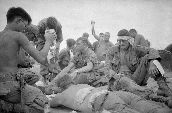 Quy trình cấp cứu của quân đội Mỹ Quy trình cấp cứu của quân đội Mỹ - Sputnik Việt Nam