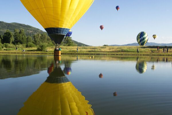 Hoa Kỳ. Liên hoan hàng không ở Steamboat Springs, bang Colorado. - Sputnik Việt Nam