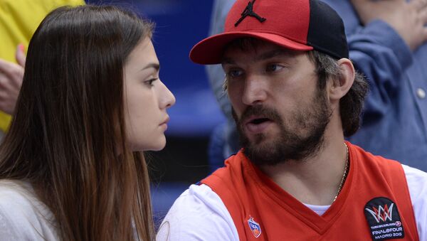 Aleksandr Ovechkin và người mẫu Anastasia Shubskaya - Sputnik Việt Nam