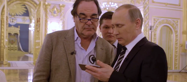 Phim của đạo diễn điện ảnh Mỹ Oliver Stone Phỏng vấn với Vladimir Putin - Sputnik Việt Nam