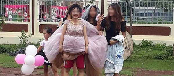 Bên ngoài thướt tha công chúa, bên trong...cầu thủ bóng đá. - Sputnik Việt Nam