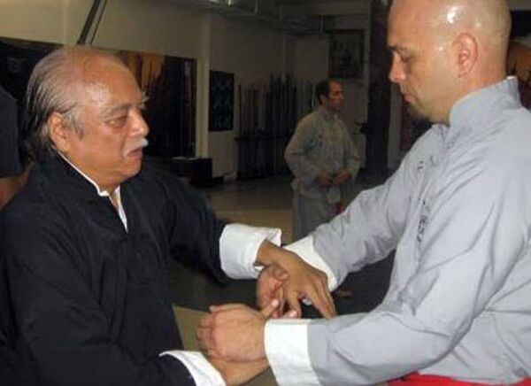  Đại sư Nam Anh và Flores. - Sputnik Việt Nam