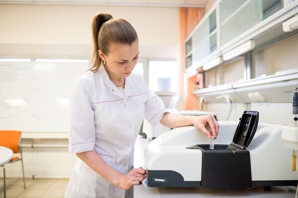 Cộng tác viên khoa học NUST MISiS, Tiến sĩ Svetlana Senatova - Sputnik Việt Nam