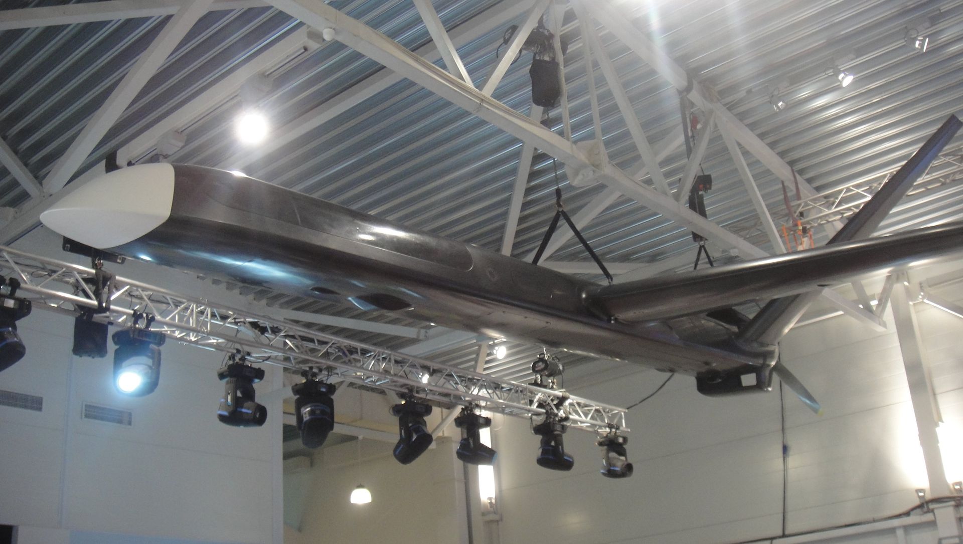 UAV hạng nặng Orion-2 sản phẩm của công ty “Nhóm Kronstadt” (Saint-Peterburg) UAV hạng nặng Orion-2 sản phẩm của công ty “Nhóm Kronstadt” (Saint-Peterburg) - Sputnik Việt Nam, 1920, 08.09.2021