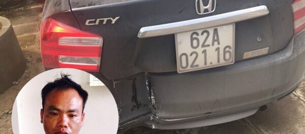 Chiếc xe tang vật cùng nghi phạm trộm xe Chiếc xe tang vật cùng nghi phạm trộm xe - Sputnik Việt Nam