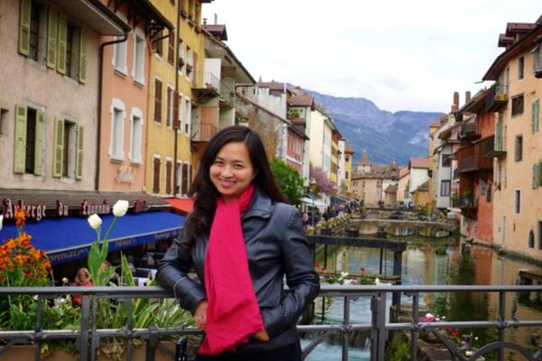 PGS Phan Thị Hà Dương đã từ bỏ công việc nhiều người mơ ước tại Đại học Paris 7 (Pháp) để về đầu quân cho Viện Toán học Việt Nam. - Sputnik Việt Nam