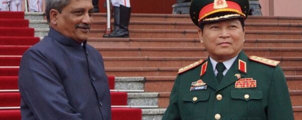 Bộ trưởng Quốc phòng Ấn Độ Shri Parrikar và Bộ trưởng Quốc phòng Việt Nam, Đại tướng Ngô Xuân Lịch. - Sputnik Việt Nam