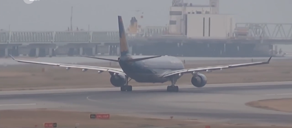 Máy bay đã đợi sẵn để chở một bênh nhân đặc biệt từ Đông Âu về Việt Nam - Sputnik Việt Nam