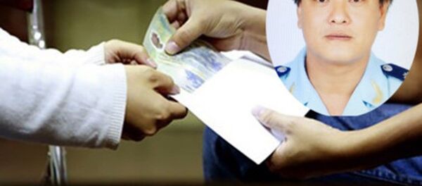 Vắng nhà có mấy ngày mà số tiền doanh nghiệp hối lộ Duy không kịp cất giấu lên đến gần 1 tỷ đồng - Sputnik Việt Nam