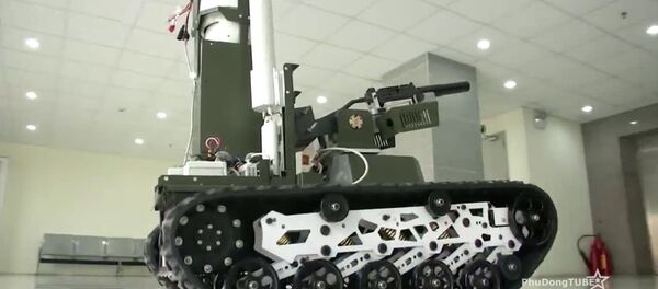Robot chiến đấu đa năng do Việt Nam tự nghiên cứu chế tạo Robot chiến đấu đa năng do Việt Nam tự nghiên cứu chế tạo - Sputnik Việt Nam