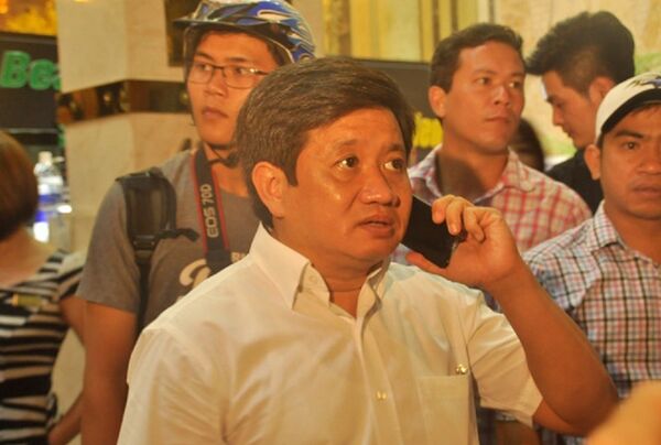 Ông Đoàn Ngọc Hải cùng đoàn liên ngành kiểm tra lập lại trật tự đô thị trong đêm. - Sputnik Việt Nam