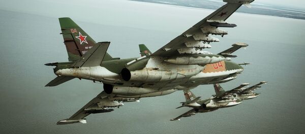 Những cánh én trên bầu trời - cháu của IL-2 huyền thoại. Các Su-25SM3. - Sputnik Việt Nam