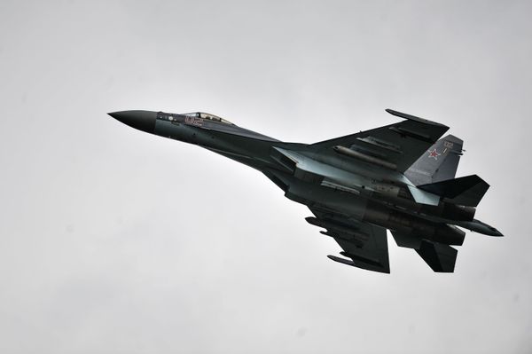 Su-35 trong chuyến bay. - Sputnik Việt Nam