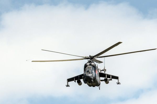 Trực thăng tấn công Mi-24 (Cá sấu) tập trận chiến thuật. - Sputnik Việt Nam