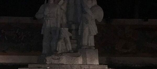 Tượng đài Chiến thắng ở Bắc Kạn đổ Tượng đài Chiến thắng ở Bắc Kạn đổ - Sputnik Việt Nam