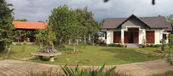 Khu biệt thự của gia đình ông Nguyễn Văn Đấu tại xã Xuân Thạnh, huyện Thống Nhất - Sputnik Việt Nam