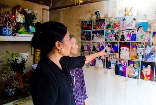 10 năm qua, không kể mưa nắng, bà Cúc miệt mài làm công việc mà người khác cho là ăn cơm nhà vác tù và hàng tổng - Sputnik Việt Nam