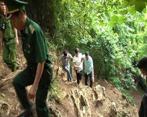 Thực nghiệm điều tra đối tượng Kỳ mang ngoại tệ qua lối mòn Cốc Nam - Sputnik Việt Nam