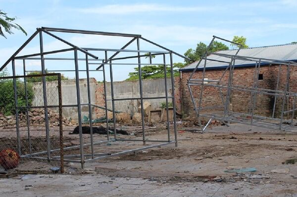 Các gian hàng trên phố Trịnh Công Sơn phải tháo dỡ Các gian hàng trên phố Trịnh Công Sơn phải tháo dỡ - Sputnik Việt Nam