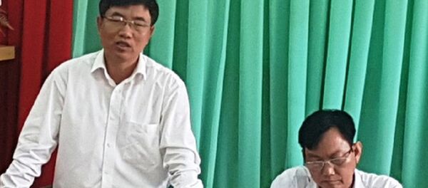 Ông Nguyễn Mạnh Thắng (đứng) tại buổi họp với lãnh đạo tỉnh Tiền Giang Ông Nguyễn Mạnh Thắng (đứng) tại buổi họp với lãnh đạo tỉnh Tiền Giang - Sputnik Việt Nam