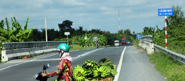 Cầu Ông Mười nằm tại Km1+930m - Sputnik Việt Nam