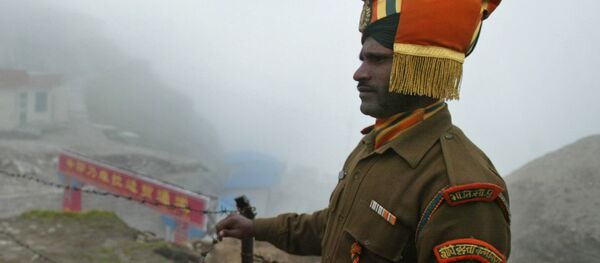 Quân nhân Ấn Độ ở gần biên giới với Trung Quốc - Sputnik Việt Nam