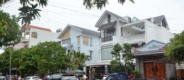 Hai chị em nữ sinh tử vong tại nhà khiến nhiều người bàng hoàng - Sputnik Việt Nam