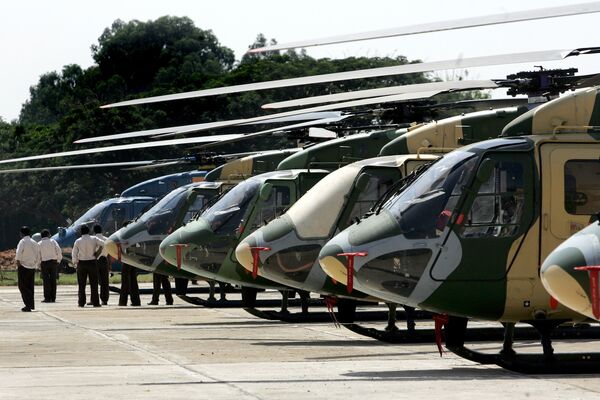 Máy bay trực thăng hạng nhẹ Dhruv do Ấn Độ tự sản xuất - Sputnik Việt Nam