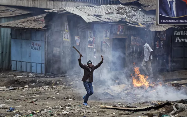 Kenya. Thành viên cuộc đụng độ giữa cảnh sát và người biểu tình ở Nairobi. - Sputnik Việt Nam
