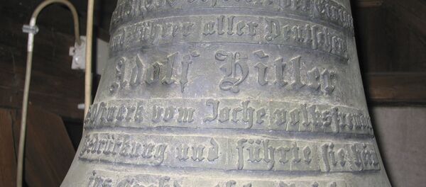 Chuông nhà thờ ở thành phố Herxheim trên sông Rhine Chuông nhà thờ ở thành phố Herxheim trên sông Rhine - Sputnik Việt Nam