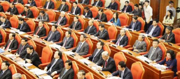 Để biết được cán bộ đó không tham quyền lực chỉ có thể bằng việc soi xét cả quá trình phấn đấu và hiệu quả công việc của họ làm. Để biết được cán bộ đó không tham quyền lực chỉ có thể bằng việc soi xét cả quá trình phấn đấu và hiệu quả công việc của họ làm. - Sputnik Việt Nam