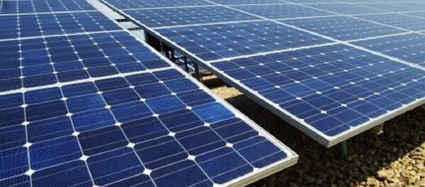 Thị trường điện mặt trời ở Việt Nam hiện có nhiều yếu tố hấp dẫn nhà đầu tư. Thị trường điện mặt trời ở Việt Nam hiện có nhiều yếu tố hấp dẫn nhà đầu tư. - Sputnik Việt Nam