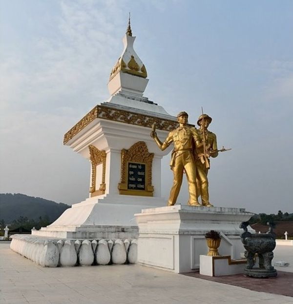 Đài tưởng niệm Tình đoàn kết liên minh chiến đấu Việt Nam - Lào tại tỉnh Xiêng Khoảng. Đài tưởng niệm Tình đoàn kết liên minh chiến đấu Việt Nam - Lào tại tỉnh Xiêng Khoảng. - Sputnik Việt Nam